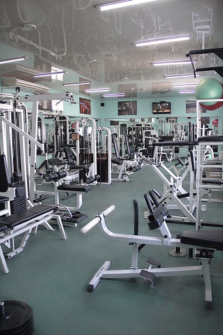 Фитнес-клуб «KOSMO GYM»