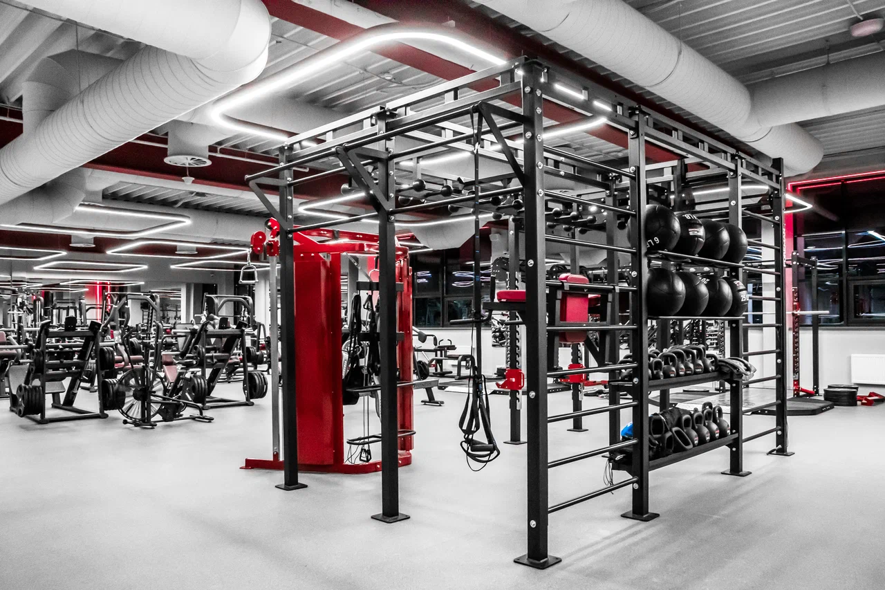 Фитнес-центр «Powerhouse Gym» (Селигерская)