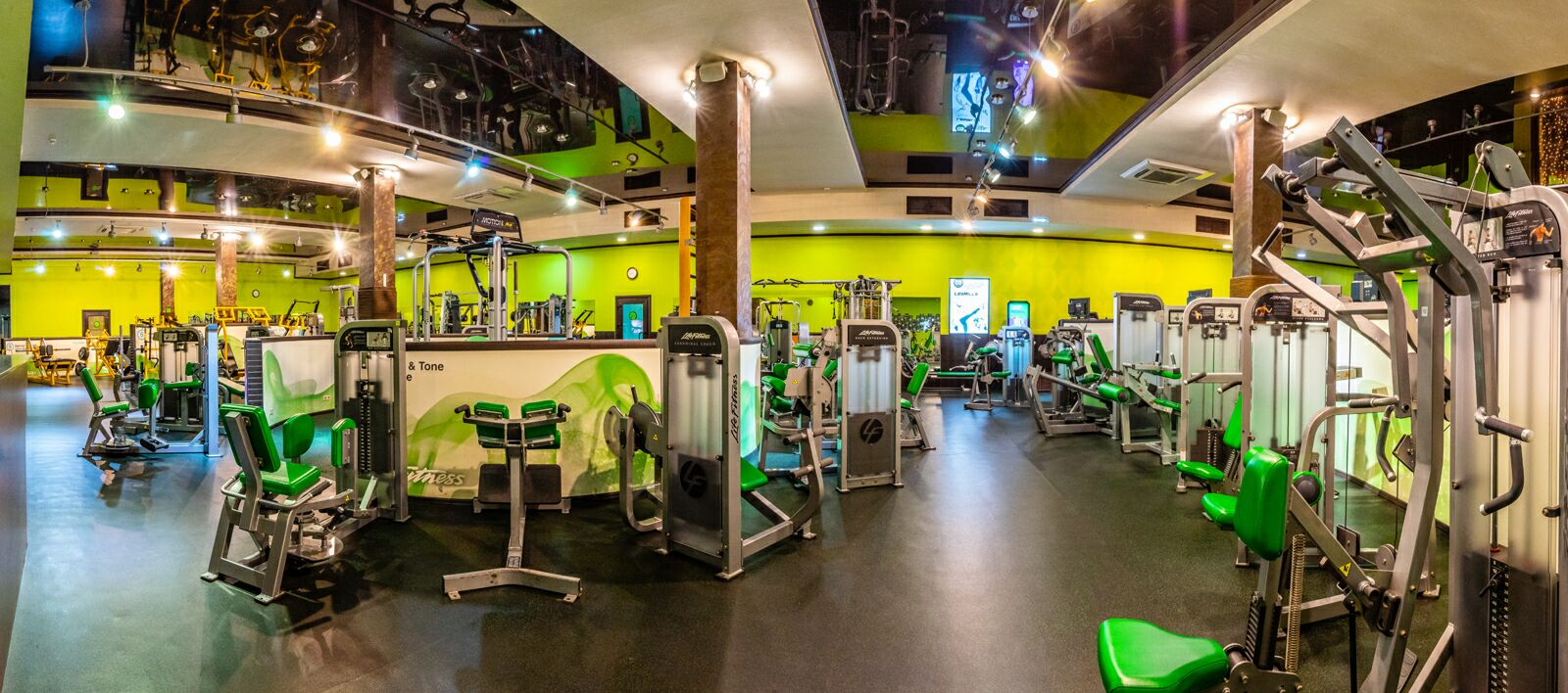 Фитнес-клуб «WeGym» (Ферганская)