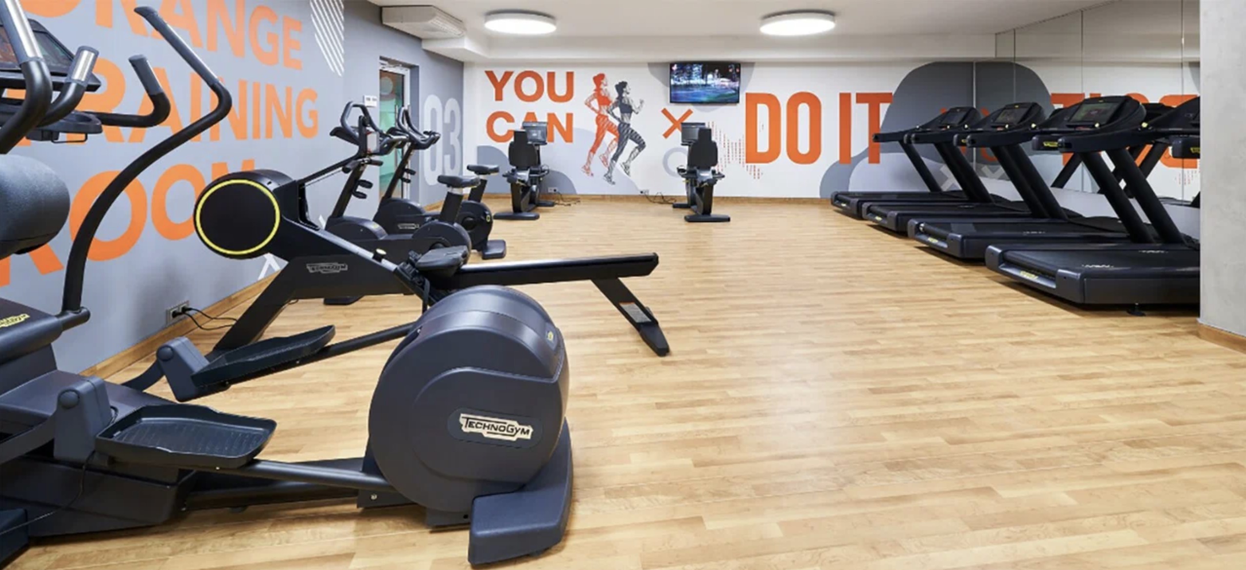 Спортивный клуб «Fitness House» (Политехническая)