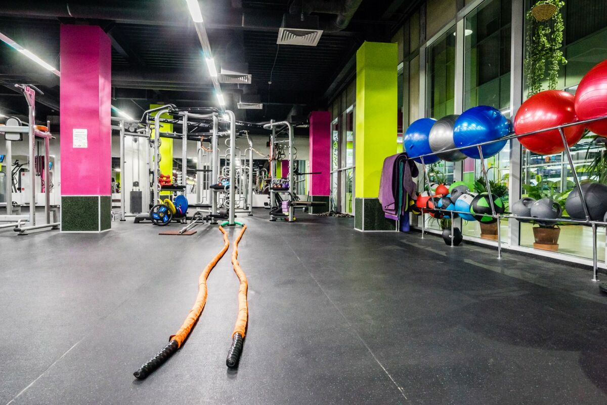 Фитнес-центр «Les Fitness»