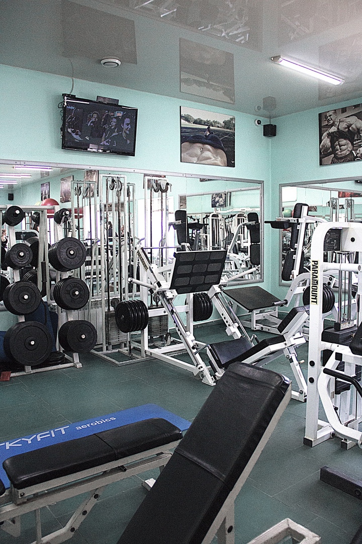 Фитнес-клуб «KOSMO GYM»