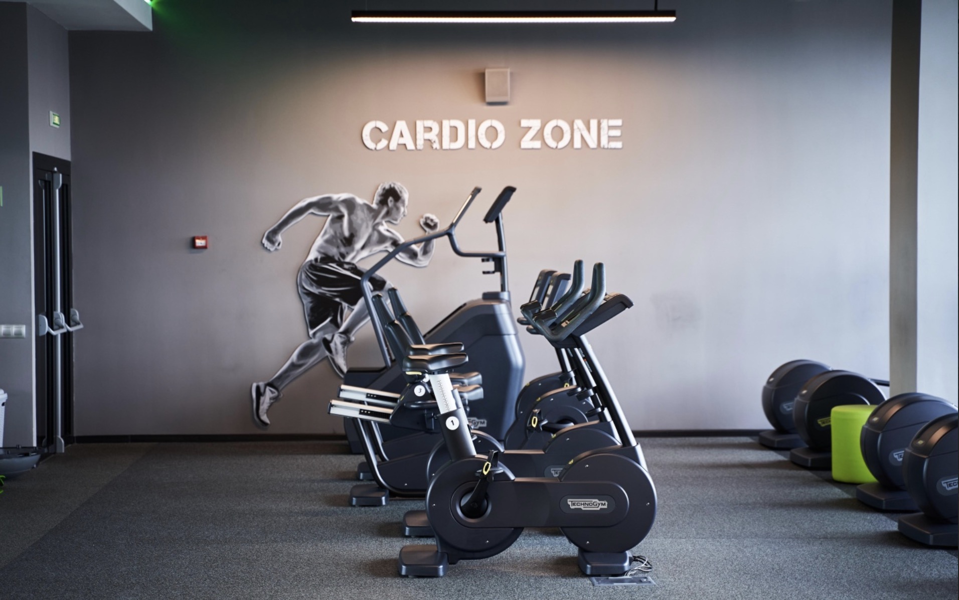 Фитнес-клуб «XFIT»