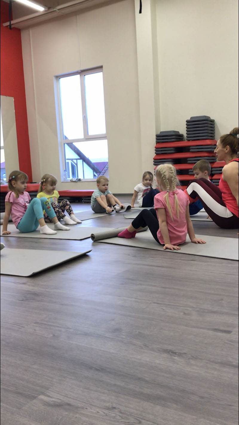 Фитнес-студия «RedFit»