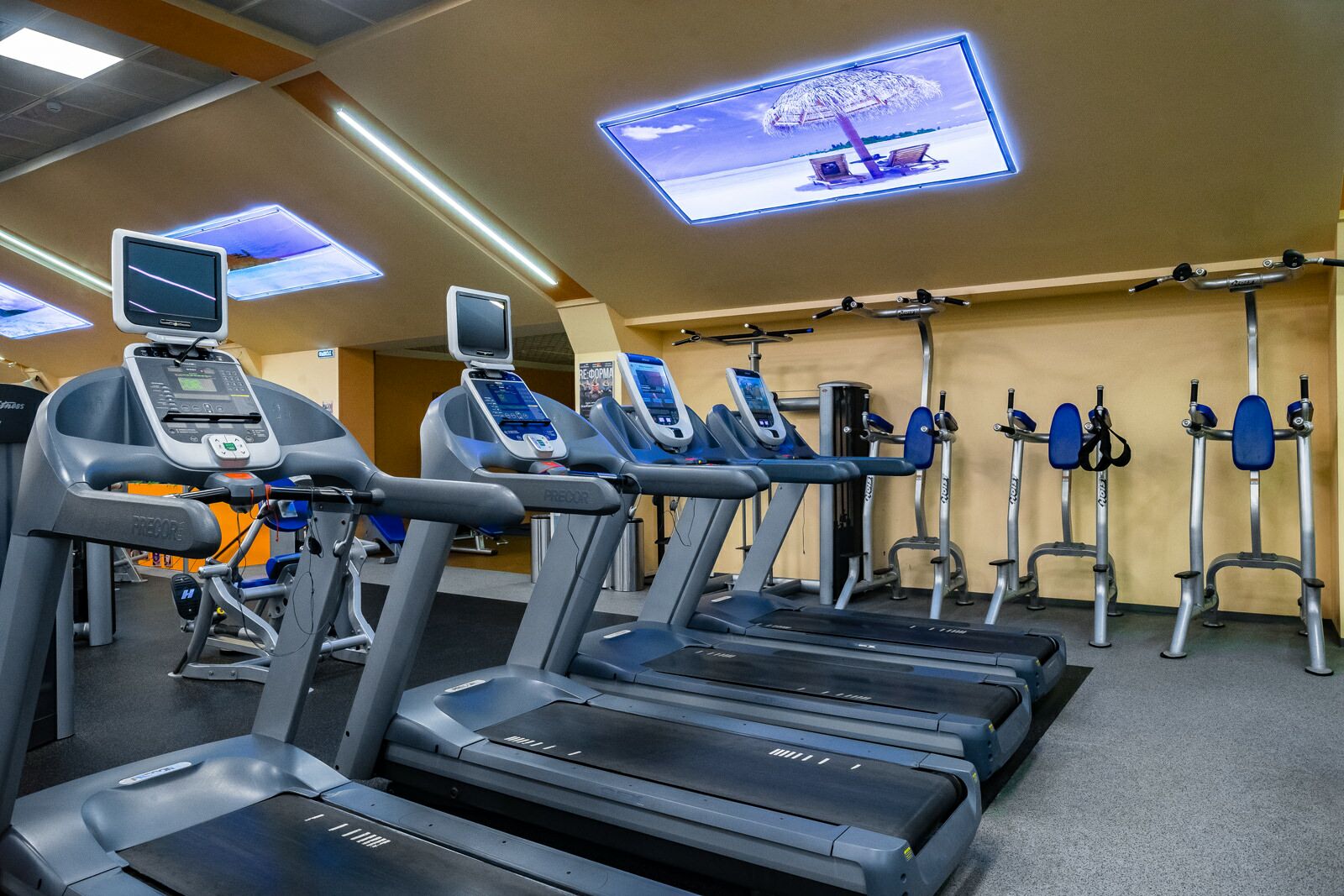 Фитнес-клуб «Janinn Fitness»