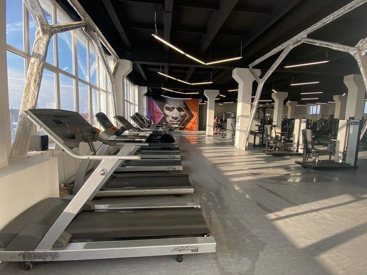 Фитнес-клуб «Record Gym»