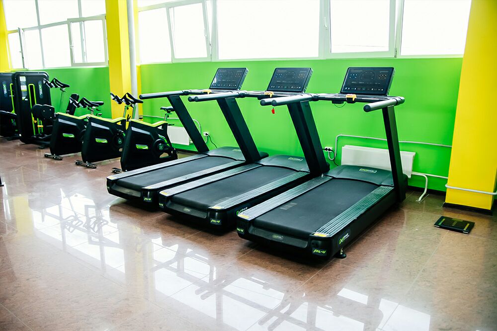 Фитнес-клуб «МетроFitness» (Революционная)