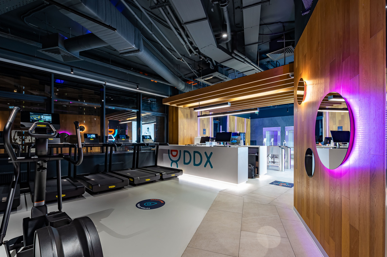 Фитнес-клуб «DDX Fitness» (Озёрная)