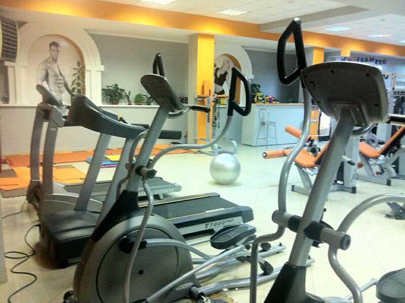Фитнес-клуб «MaxiFit»