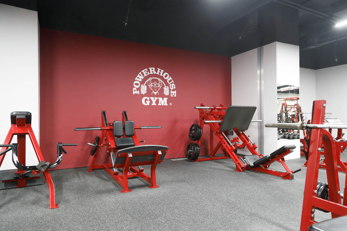 Фитнес-центр «Powerhouse Gym» (Палладиум)