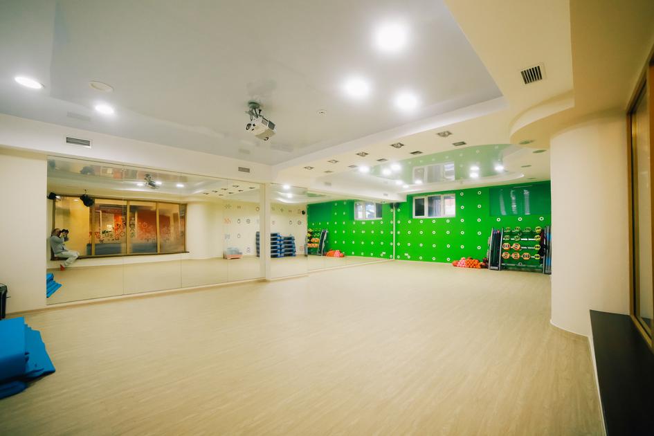 Фитнес-клуб «Family Fitness» (Омулевского)