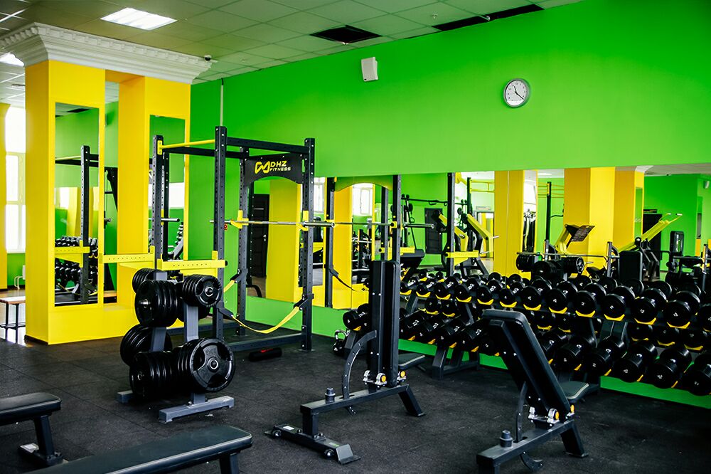 Фитнес-клуб «МетроFitness» (Революционная)