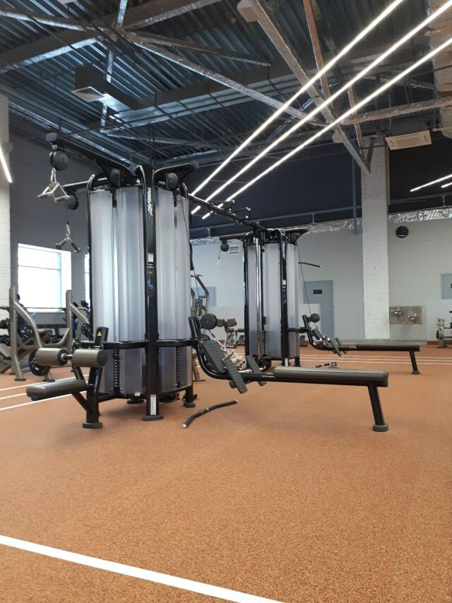 Фитнес-клуб «HIT FITNESS» (LeoMall)