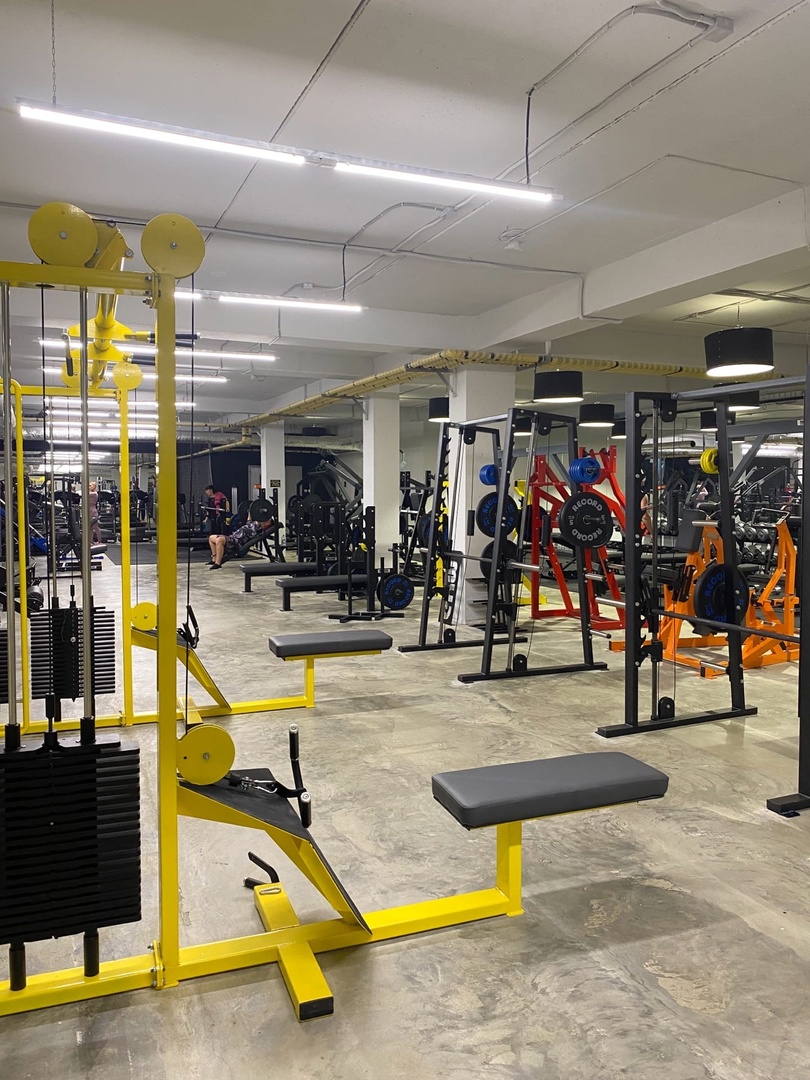 Фитнес-клуб «Record Gym»
