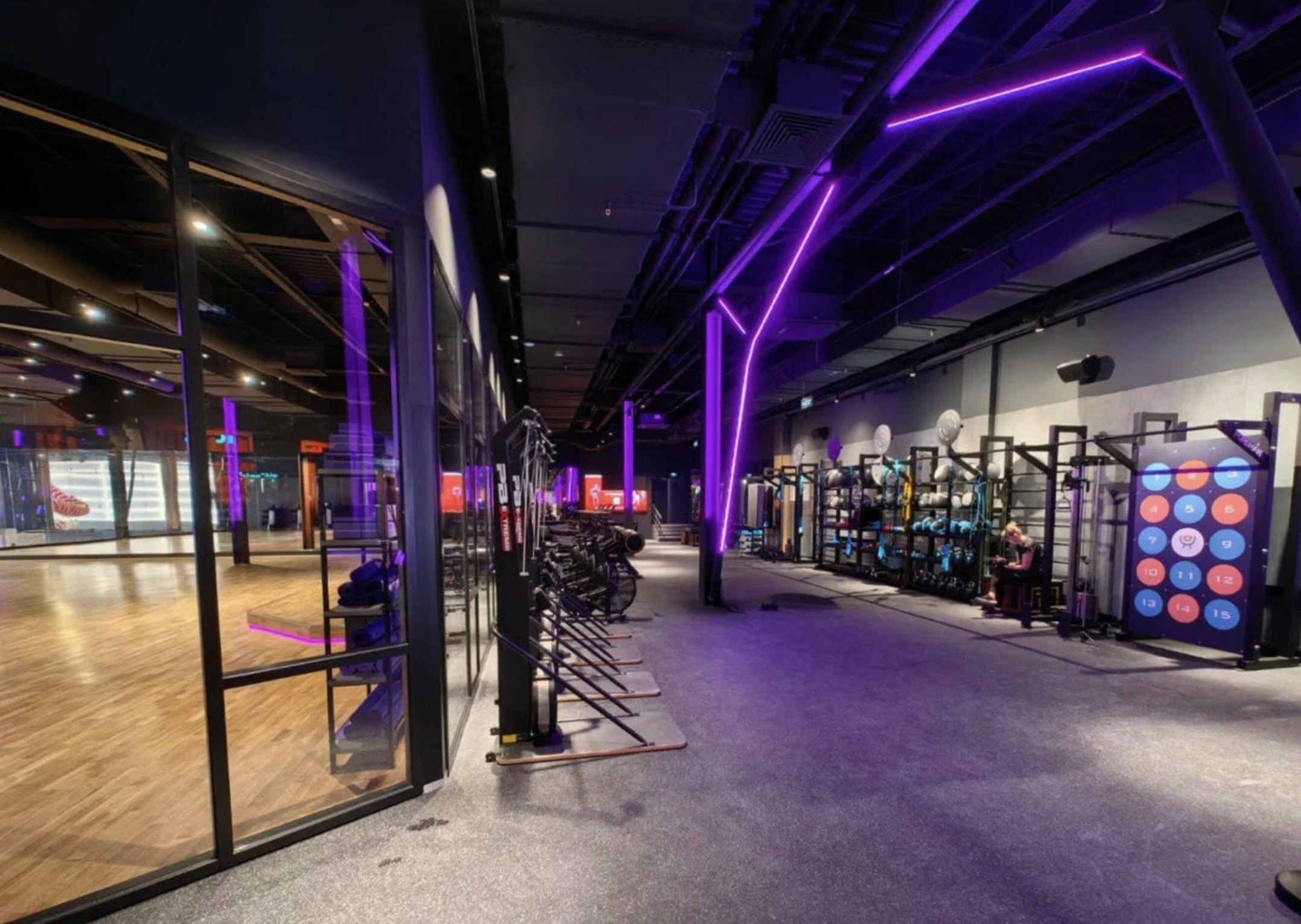 Фитнес-клуб «DDX Fitness»