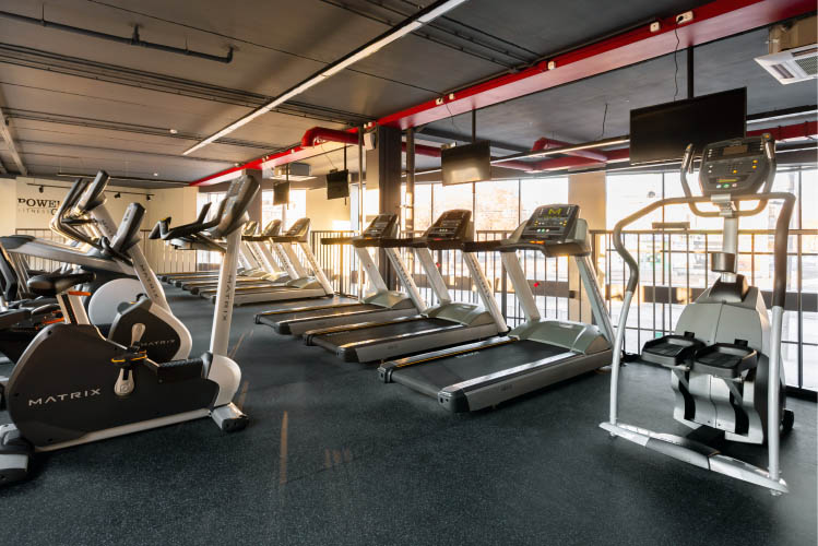 Фитнес-центр «Powerhouse Gym» (Титова)