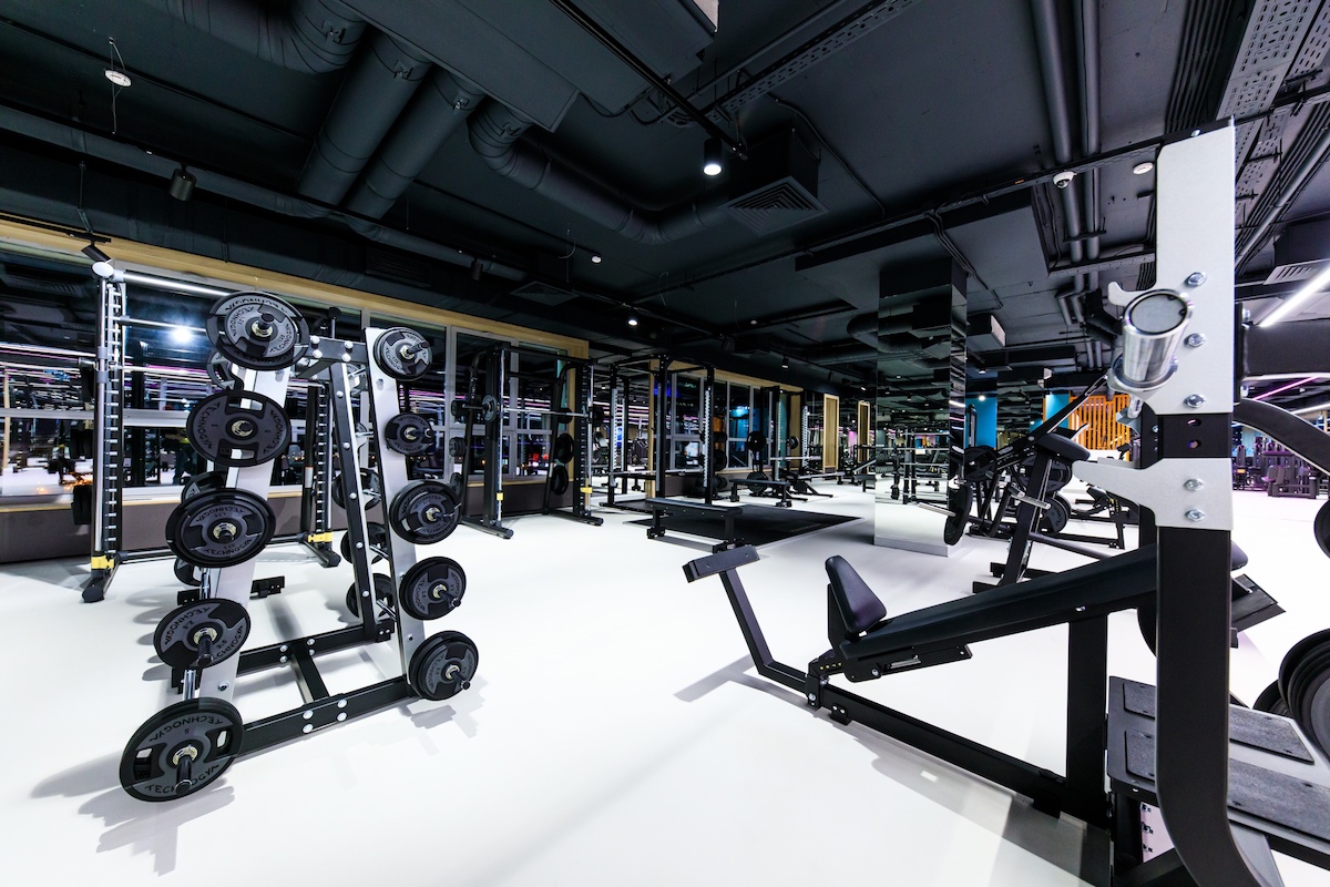 Фитнес-клуб «DDX Fitness» (Водный стадион)