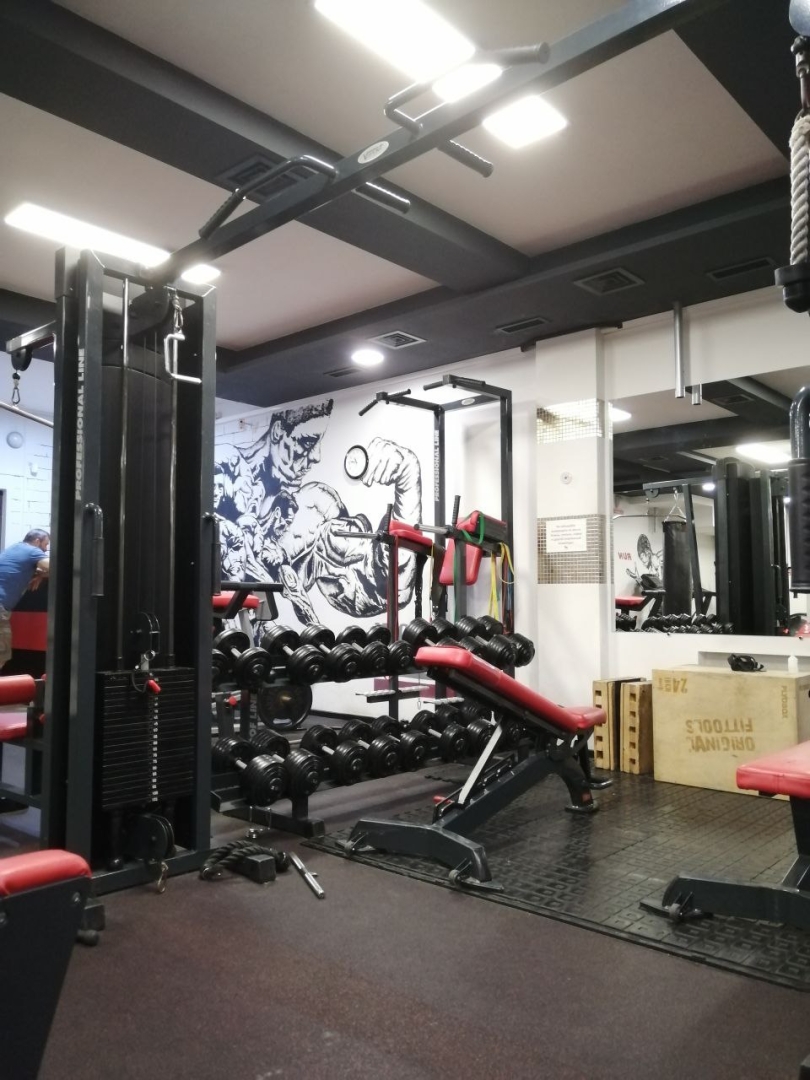 Тренажерный зал «Iron Gym»