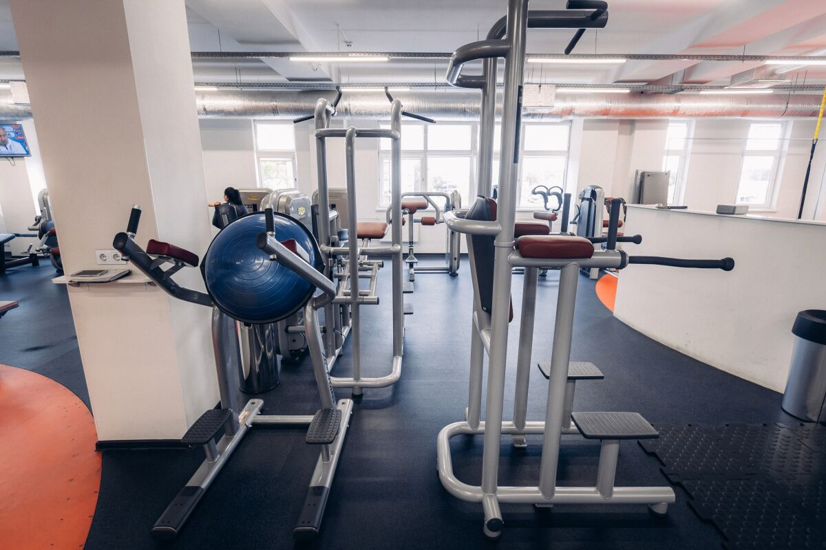 Фитнес-клуб «Athletic Gym» (Домино)