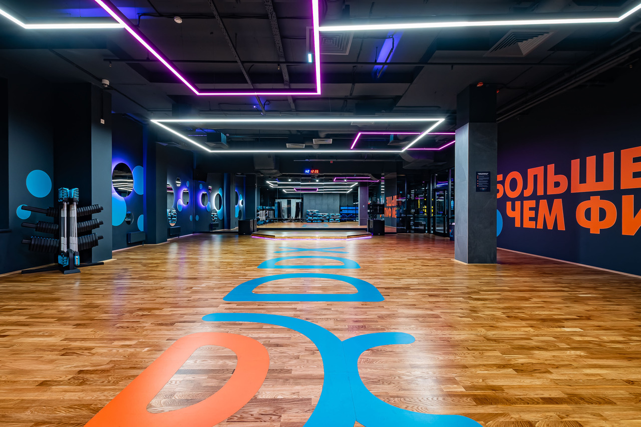 Фитнес-клуб «DDX Fitness» (Озёрная)