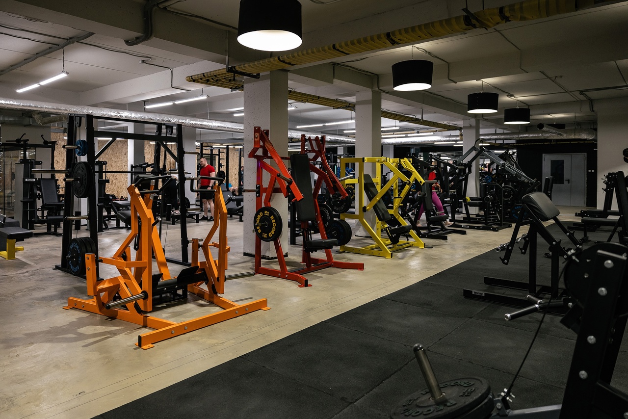 Фитнес-клуб «Record Gym»