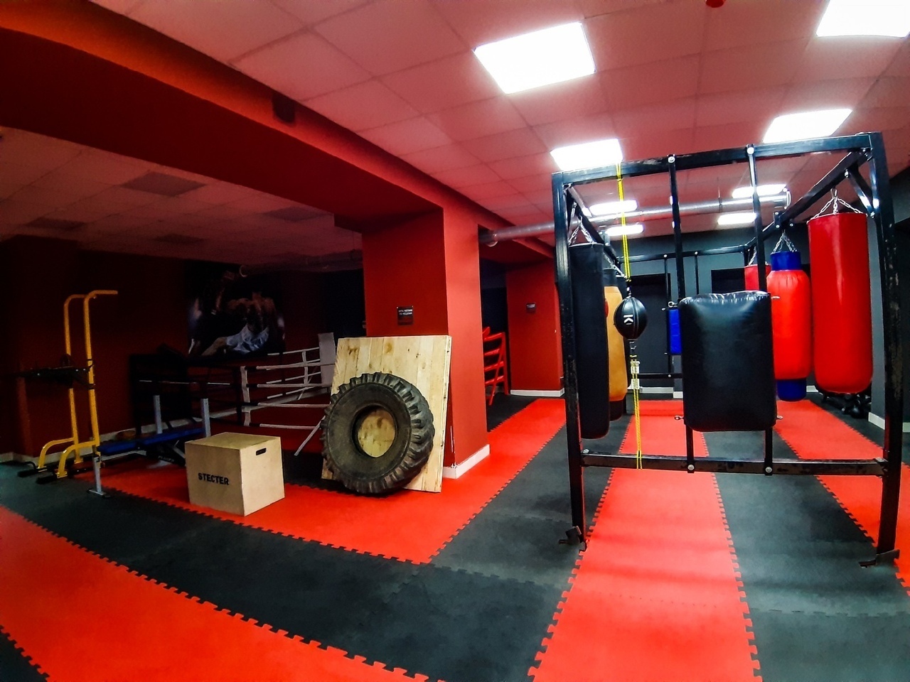 Фитнес-клуб «STARFIT»