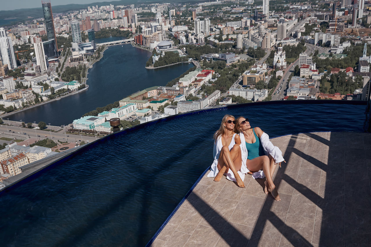 Открытый бассейн «SKY Infinity Pool»