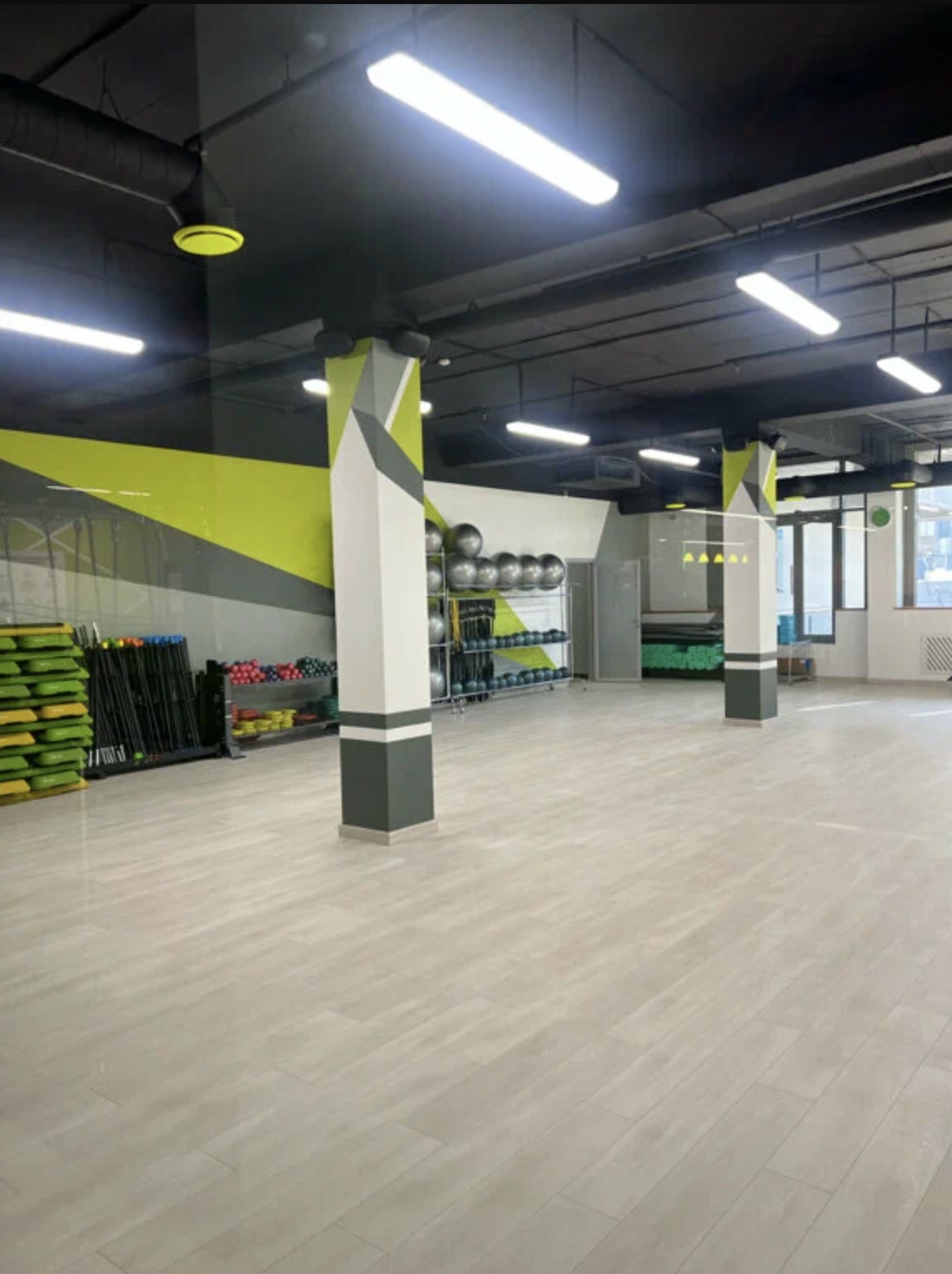 Фитнес-клуб «Mytimefitness» (Индустриальный)