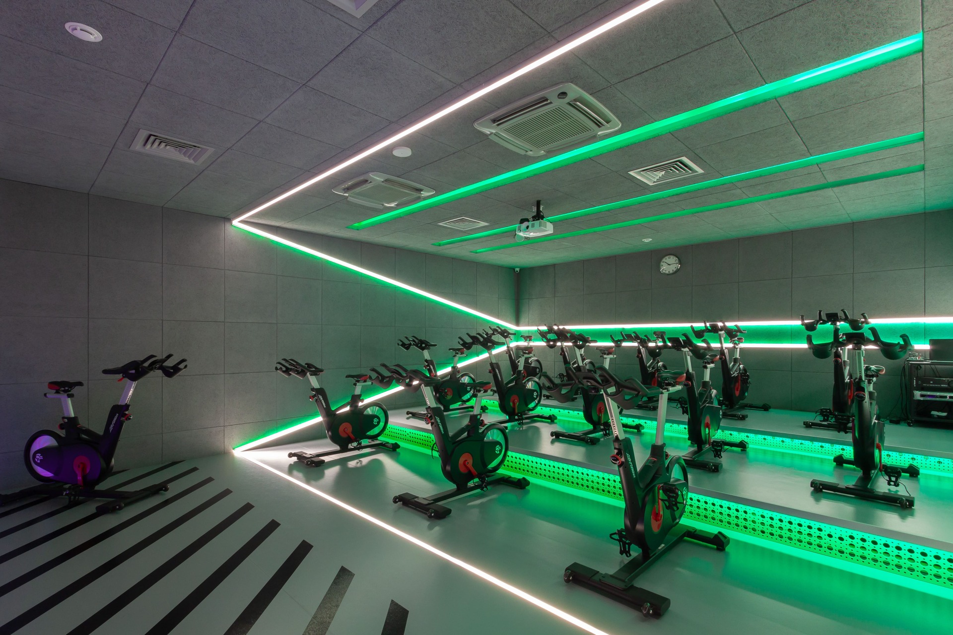 Фитнес-клуб «XFIT» (Зиларт)