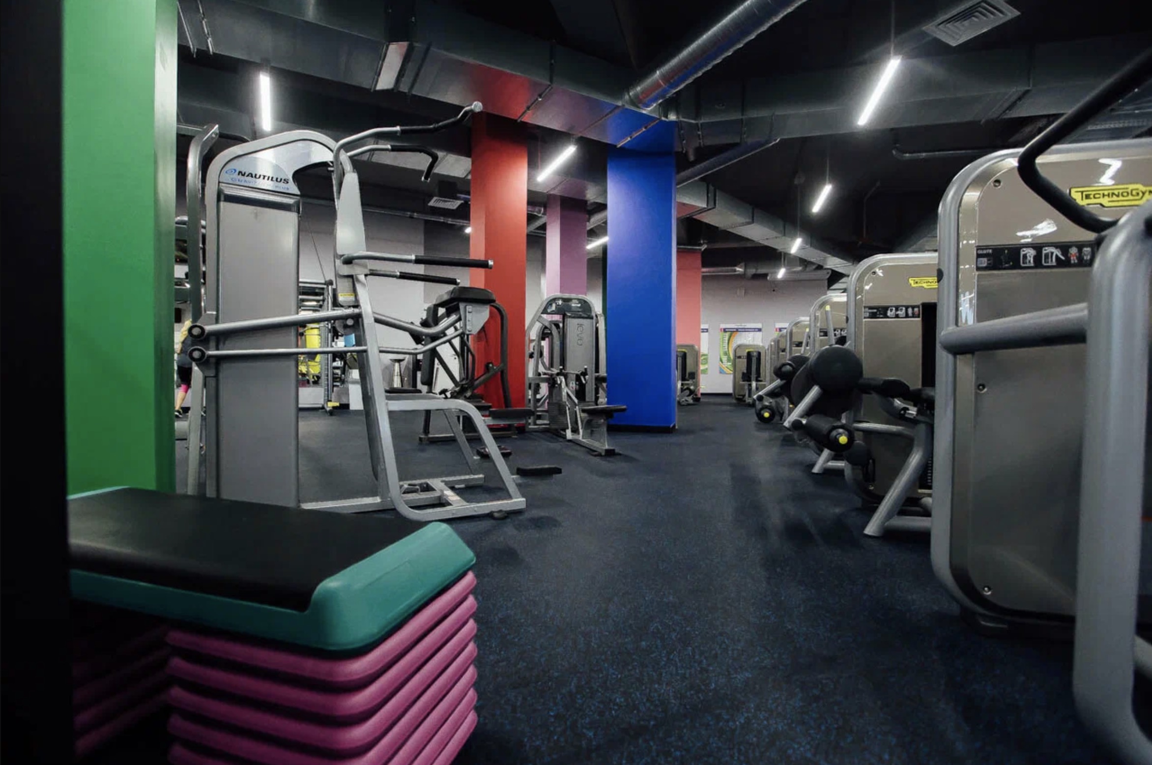 Спортивный клуб «Fitness House» (Маршала Блюхера)