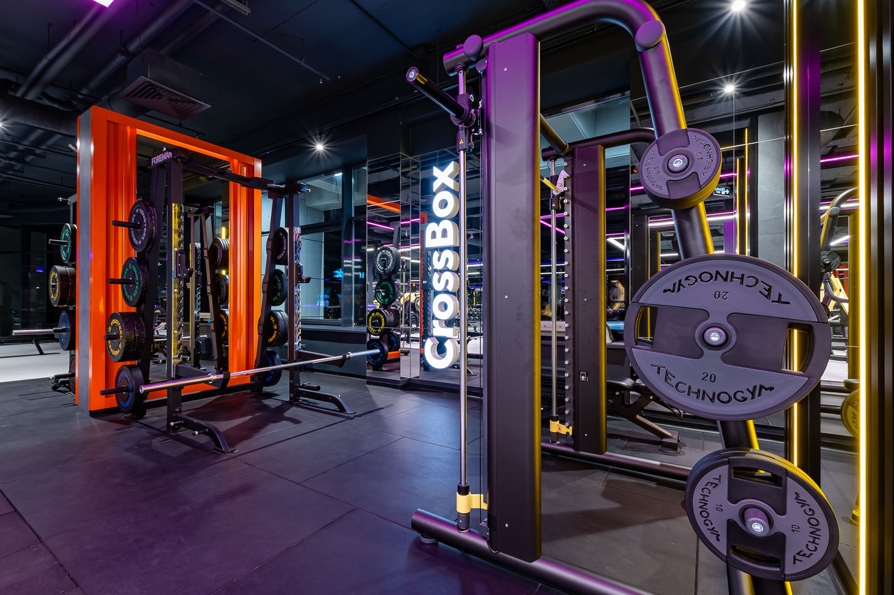 Фитнес-клуб «DDX Fitness» (Озёрная)