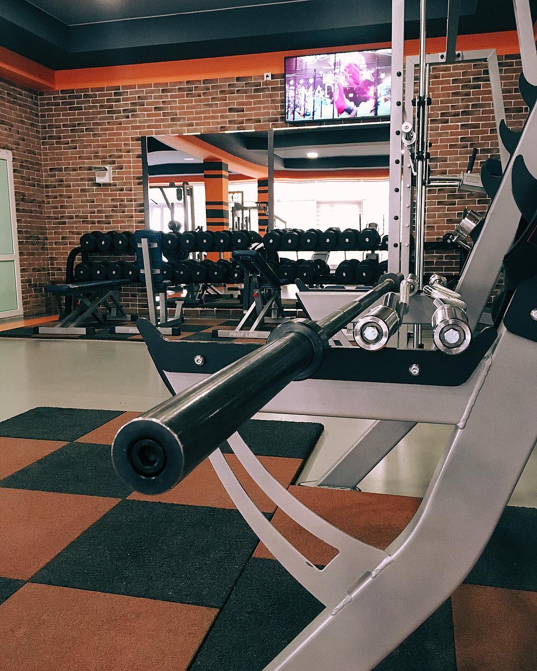 Фитнес-клуб «Gold Gym»