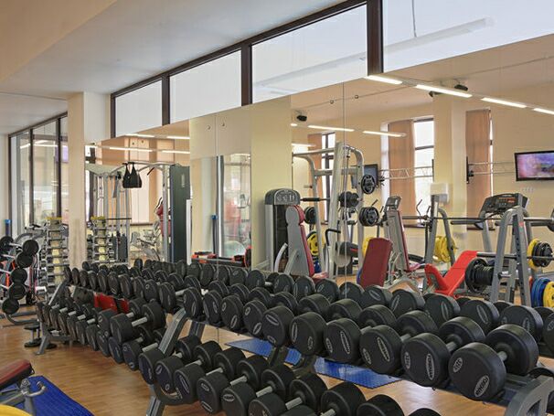 Фитнес-клуб «Fitness One» (Киевское шоссе)