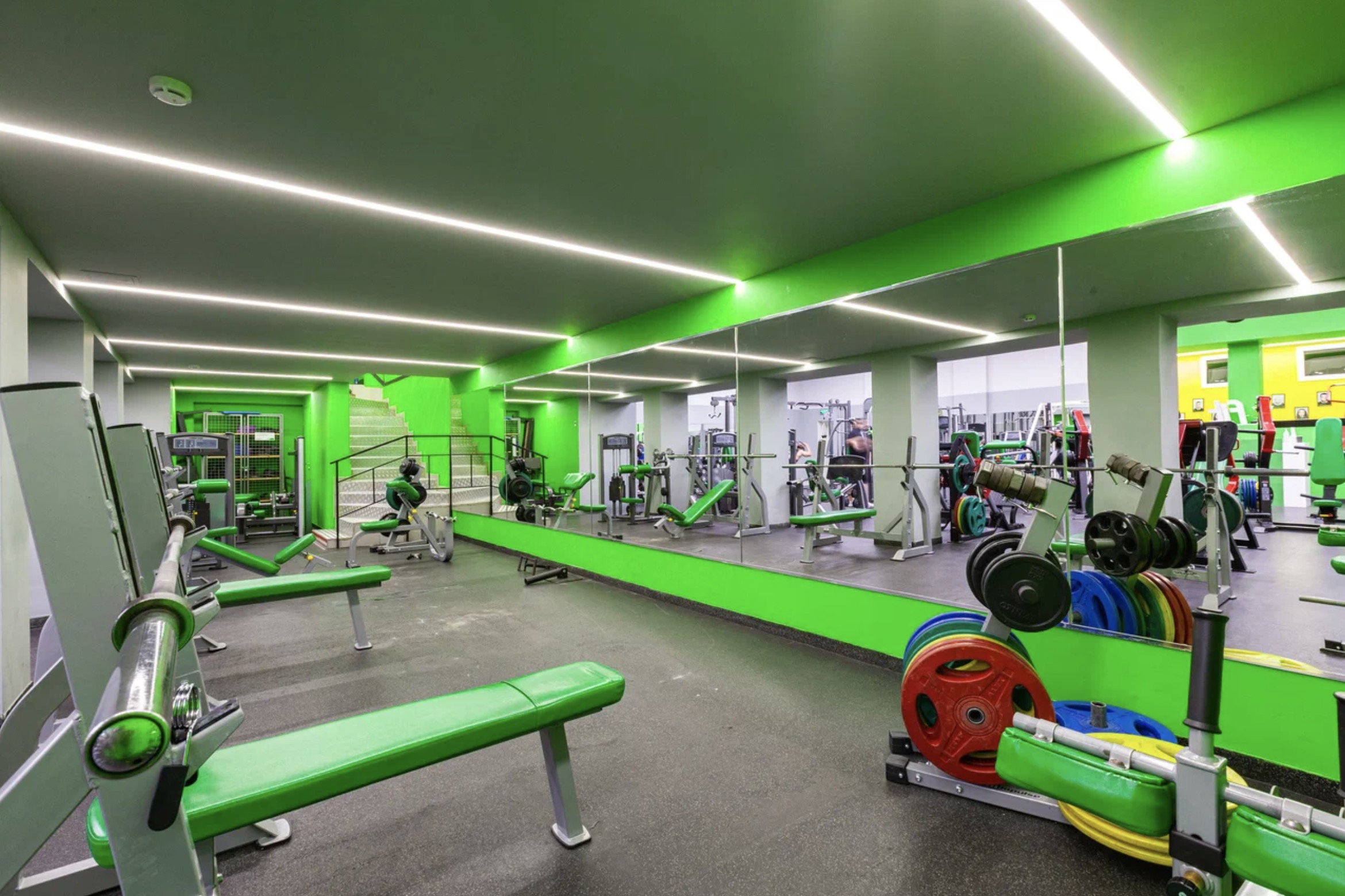 Фитнес-клуб «XFIT» (Ленком)