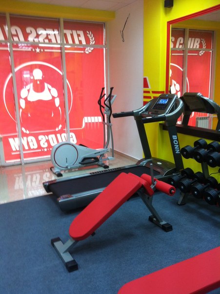 Тренажерный зал «GOLD'S GYM»