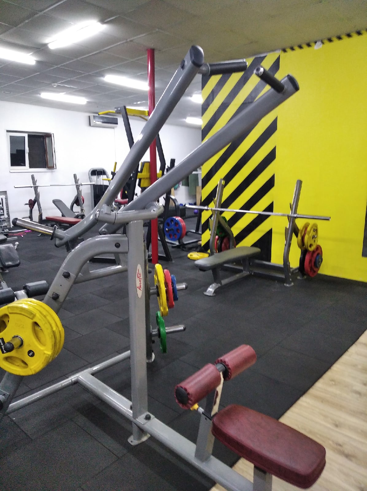 Фитнес-клуб «Fitness Zone» (Кирова)