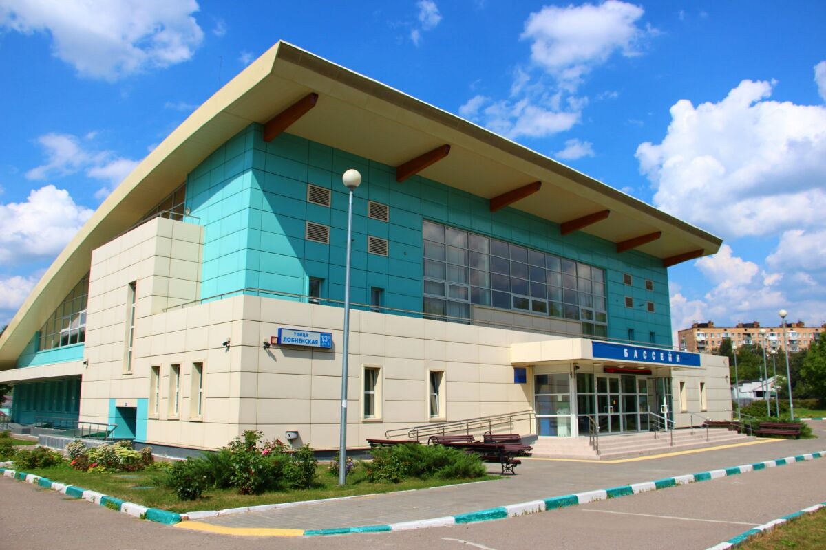 Плавательный бассейн «Молния»